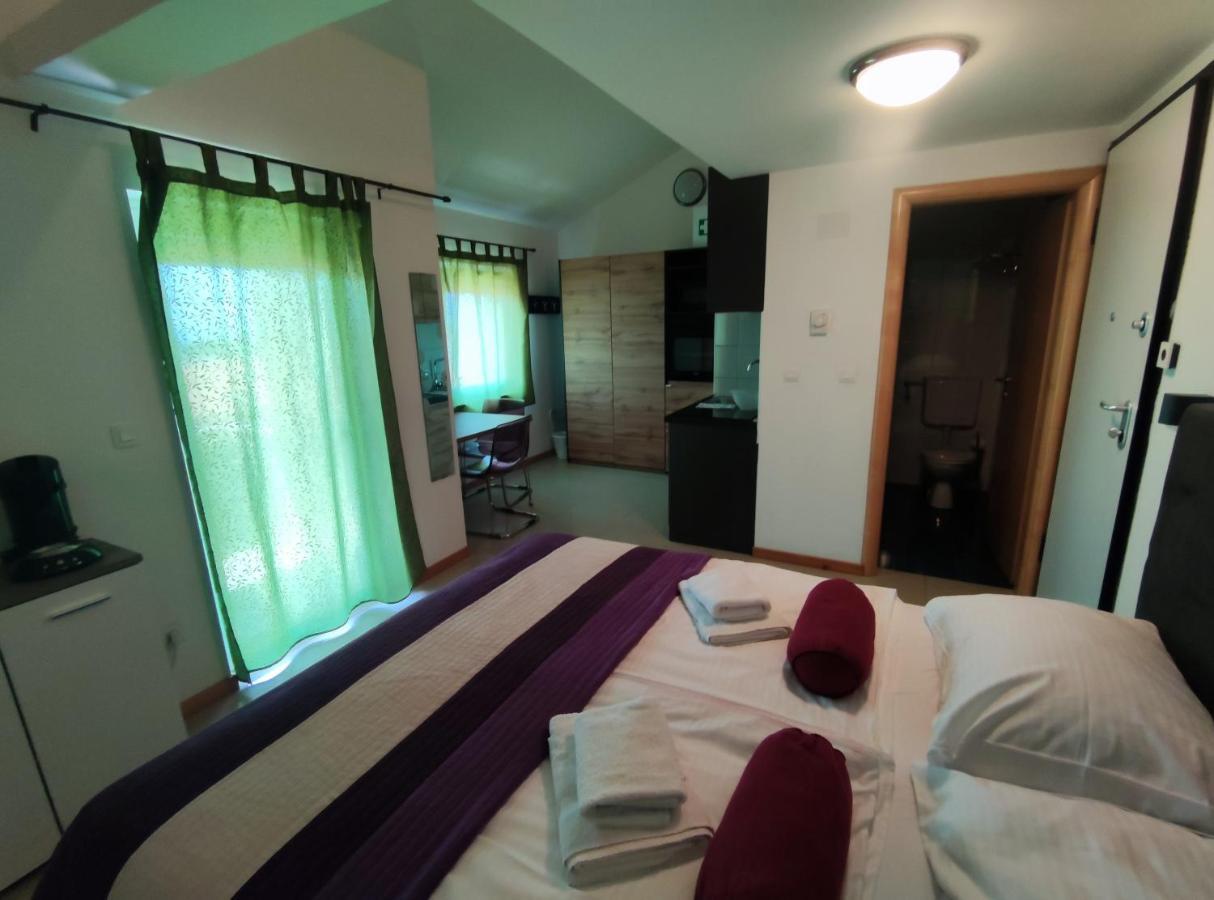 Apartments Pongrac Црес Экстерьер фото