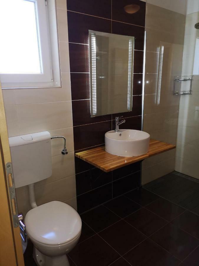 Apartments Pongrac Црес Экстерьер фото